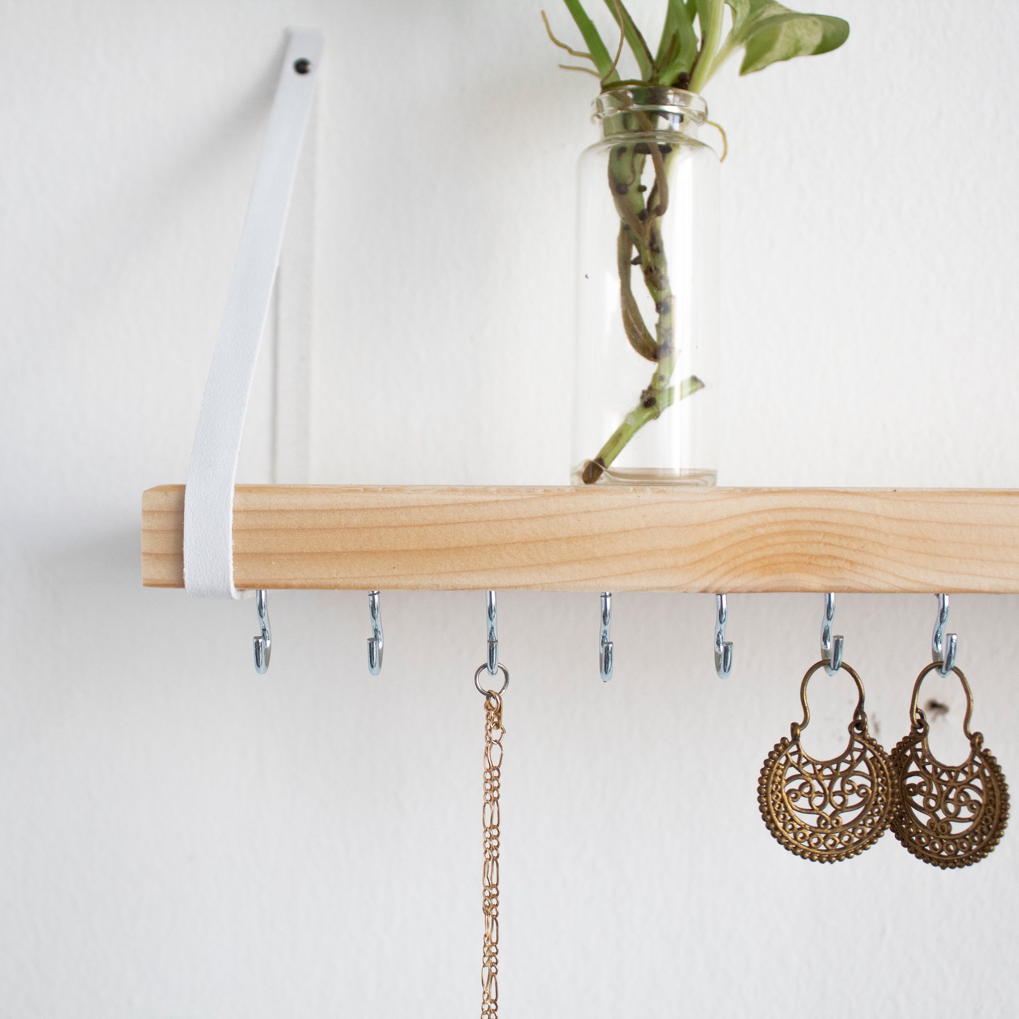 Jewelry Organizer White Straps
