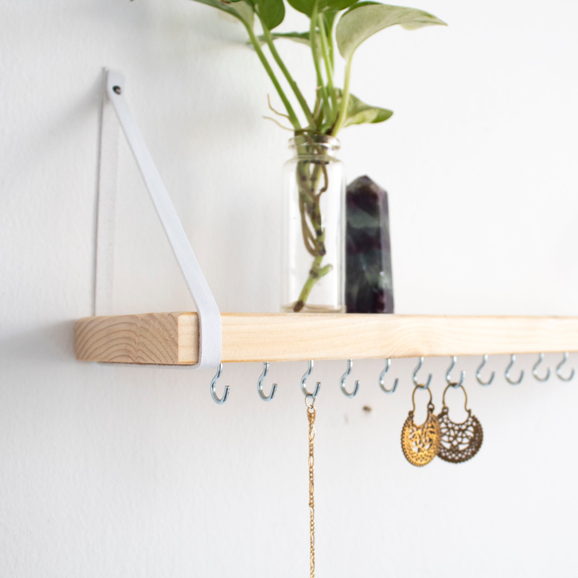 Jewelry Organizer White Straps